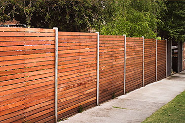 Horizontal board fence